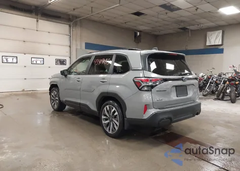 2025 Subaru Forester Hybrid Touring z USA, uszkodzony, nr VIN JF2SLSTD9SH423336